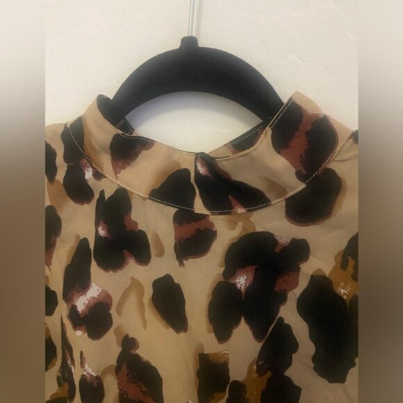 ‼️Leopard print top‼️ - Picture 4 of 10